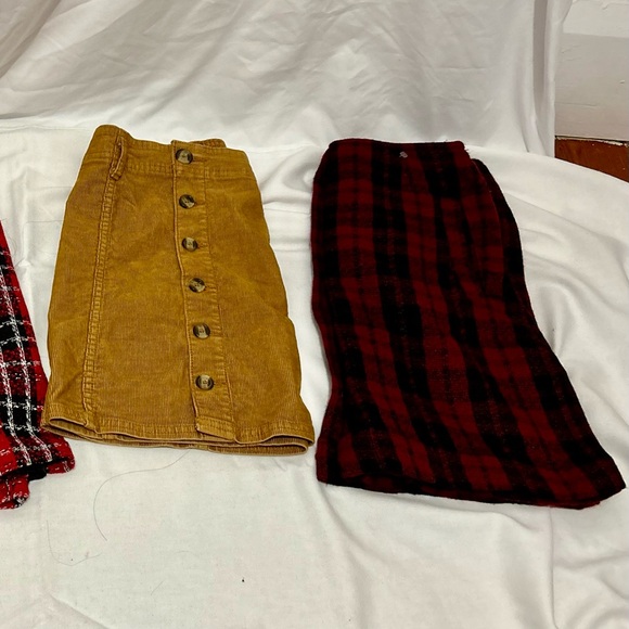 4 pcs multi  skirt, perfect for fall - Picture 2 of 6